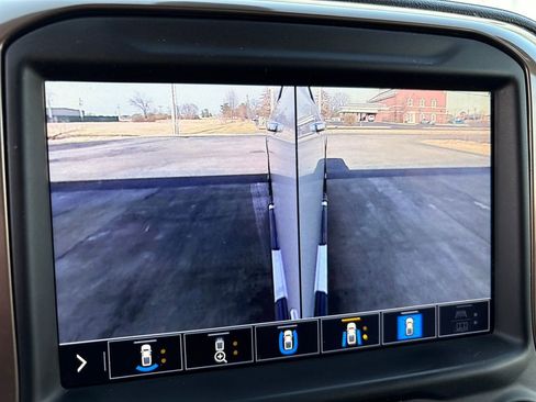 Used 2022 Chevrolet Silverado 2500 High Country w/ Z71 Off-Road Package image 42