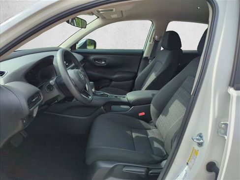 New 2027 Honda HR-V LX image 16