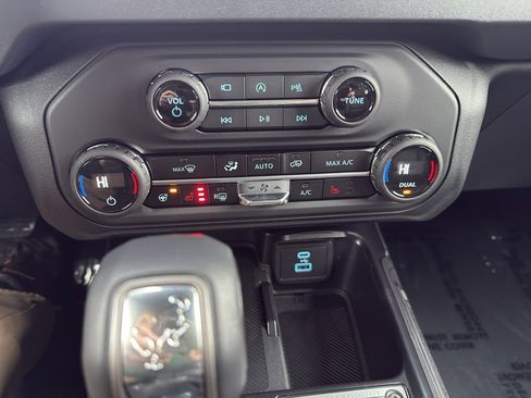 New 2025 Ford Bronco Outer Banks image 29