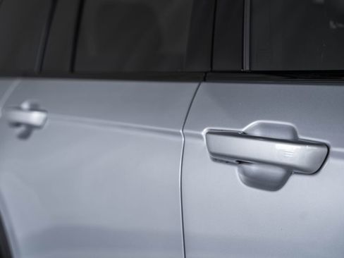 New 2025 Jeep Grand Cherokee Altitude image 15