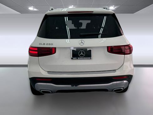 New 2026 Mercedes-Benz GLB 250 image 7
