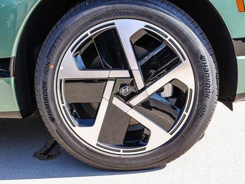 New 2026 Hyundai Ioniq 9 Calligraphy AWD/4WD image 9
