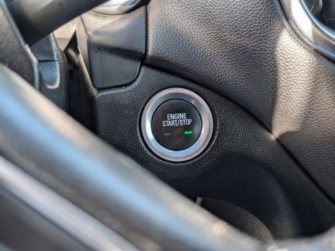 Used 2019 Chevrolet Equinox LT image 19