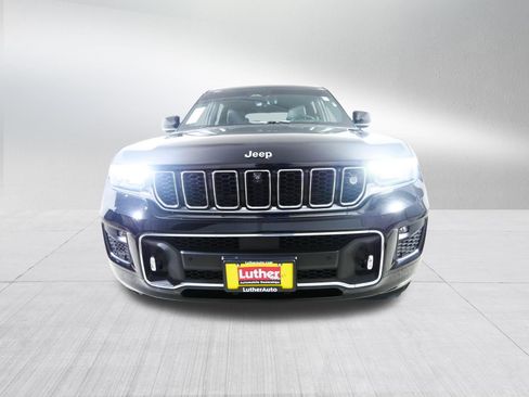 Used 2021 Jeep Grand Cherokee L Overland w/ Advanced Protech Group III AWD/4WD image 2