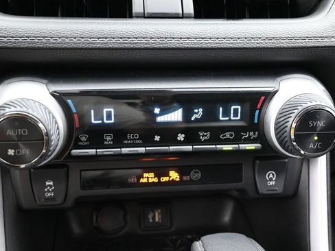 Used 2023 Toyota RAV4 XLE AWD/4WD image 21
