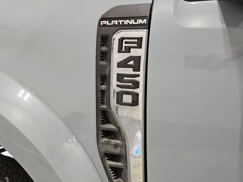 Used 2024 Ford F450 Platinum w/ FX4 Off-Road Package AWD/4WD image 29