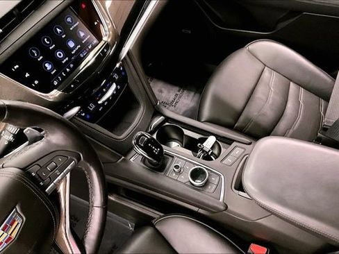 Used 2024 Cadillac XT6 Sport w/ LPO, Onyx Lite Package AWD/4WD image 17