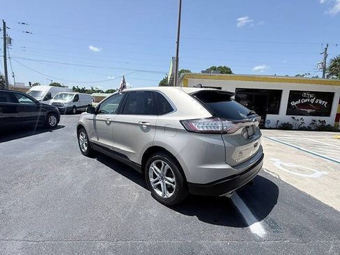 Used 2018 Ford Edge Titanium w/ Equipment Group 301A FWD image 5