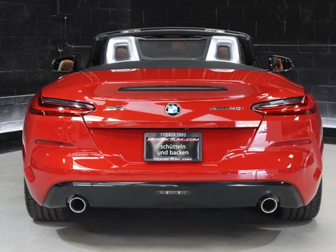 Used 2022 BMW Z4 sDrive30i w/ Driving Assistance Package image 13