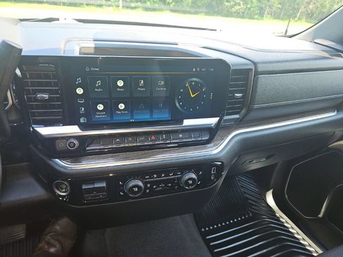 Used 2022 Chevrolet Silverado 1500 RST AWD/4WD image 19