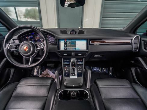 Used 2019 Porsche Cayenne AWD/4WD image 17