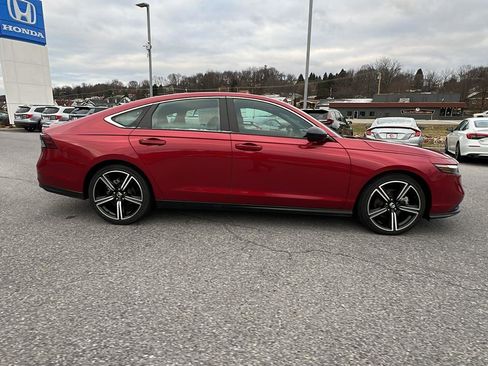 Used 2023 Honda Accord Sport image 3