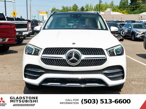 Used 2021 Mercedes-Benz GLE 450 4MATIC w/ AMG Line Exterior image 2