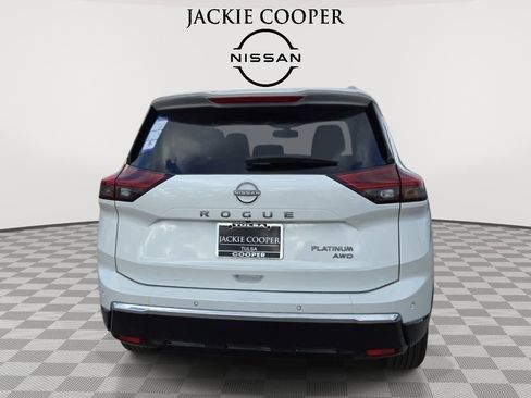 New 2026 Nissan Rogue Platinum w/ Tech Package AWD/4WD image 4