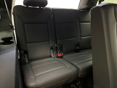 Used 2025 Chevrolet Tahoe LT image 28