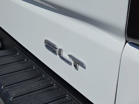 Certified 2024 GMC Sierra 1500 SLT w/ X31 Off-Road Package AWD/4WD image 16