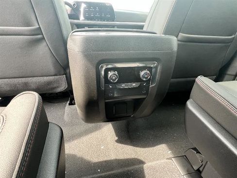 New 2026 Chevrolet Suburban RST w/ RST Capability Package AWD/4WD image 19