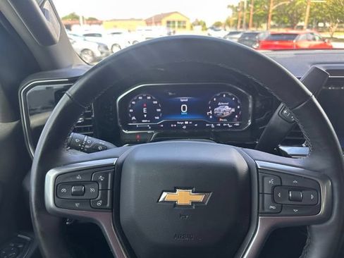 Used 2024 Chevrolet Silverado 1500 LT w/ Z71 Off-Road Package AWD/4WD image 17