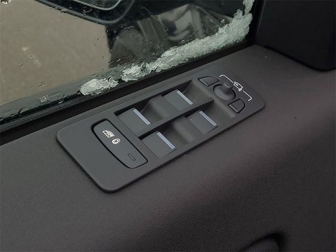 New 2026 Land Rover Discovery Sport Landmark image 11