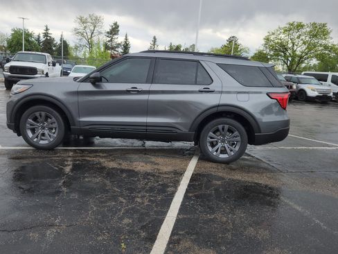 New 2026 Ford Explorer Active AWD/4WD image 7