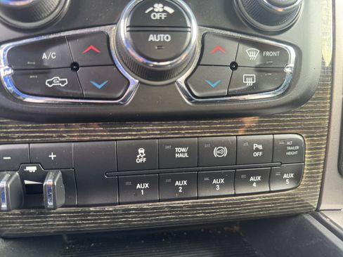 Used 2015 RAM 3500 Laramie Longhorn image 21