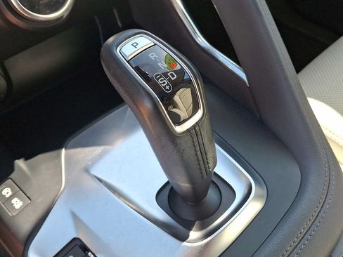 Used 2020 Jaguar E-PACE AWD/4WD image 16