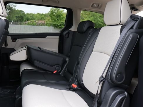 New 2026 Honda Odyssey Elite image 17