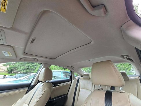 Used 2016 Honda Civic EX-L image 9