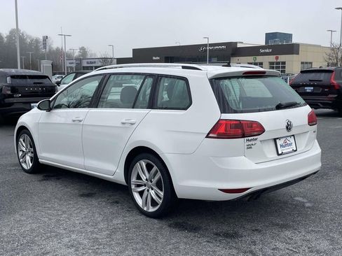 Used 2017 Volkswagen Golf SEL image 26