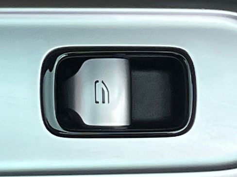 Certified 2024 Mercedes-Benz C 300 4MATIC Sedan image 37