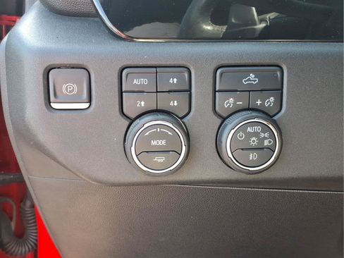 Used 2023 Chevrolet Silverado 1500 LT Trail Boss w/ Protection Package AWD/4WD image 19