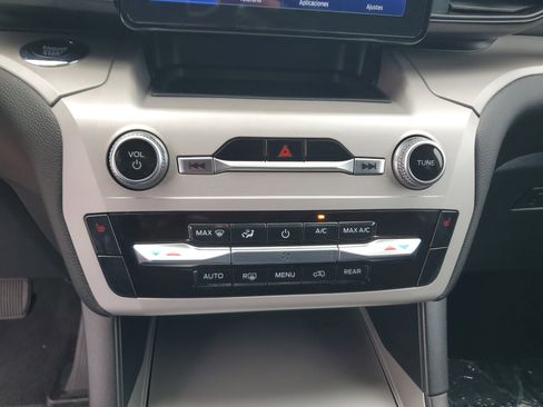 Certified 2023 Ford Explorer XLT image 26