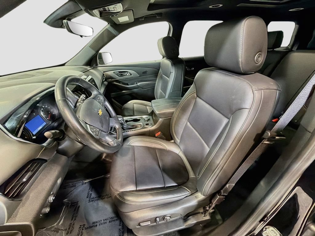 Used 2023 Chevrolet Traverse LT w/ LT Premium Package AWD/4WD image 23