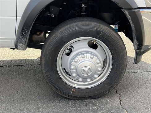 New 2026 RAM 5500 Tradesman w/ Chrome Appearance Group image 7