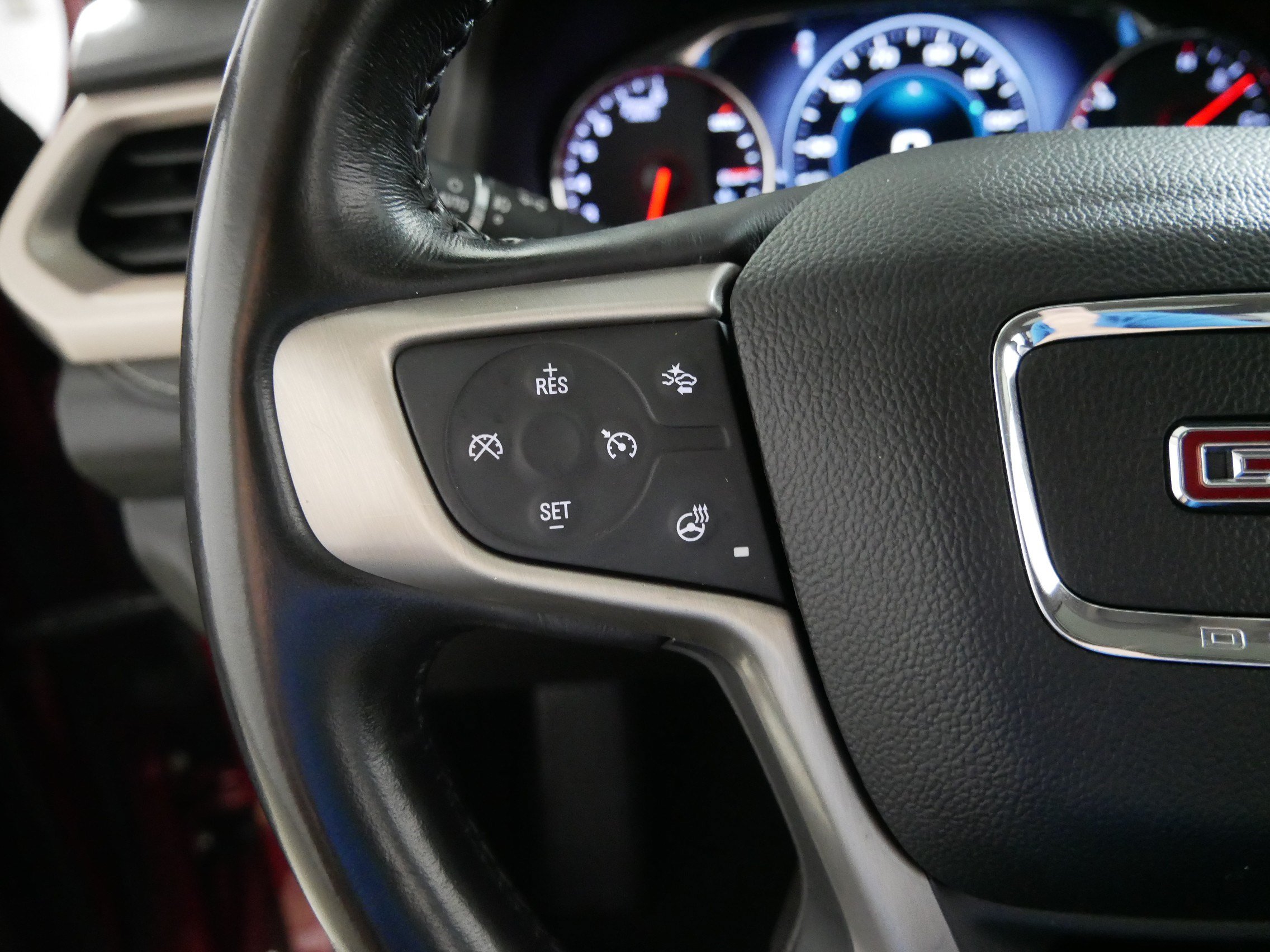 Used 2019 GMC Acadia Denali w/ Technology Package AWD/4WD image 27