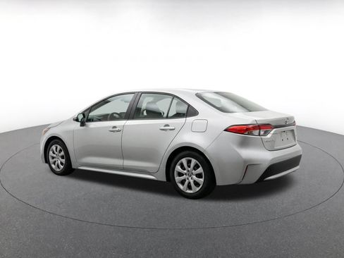 Used 2025 Toyota Corolla LE FWD image 7