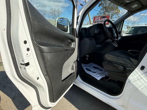 Used 2019 Nissan NV200 SV w/ Navigation Package image 25