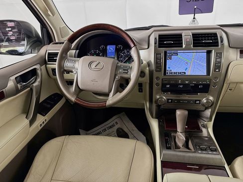 Used 2015 Lexus GX 460 w/ Premium Package image 29