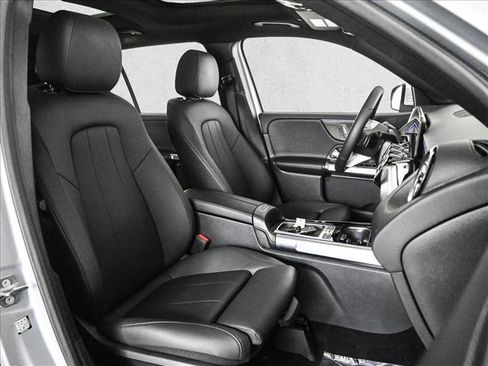 Certified 2025 Mercedes-Benz GLB 250 4MATIC image 22