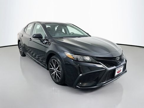 Certified 2024 Toyota Camry SE FWD image 3
