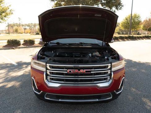 Used 2021 GMC Acadia SLE w/ Driver Convenience Package image 9