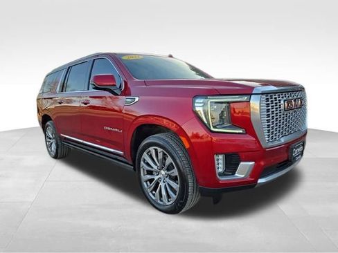 Used 2021 GMC Yukon XL Denali w/ Denali Premium Package image 1