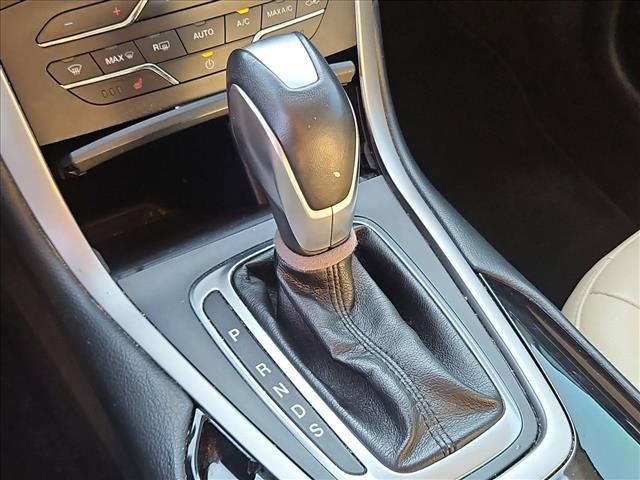 Used 2015 Ford Edge SEL w/ Equipment Group 201A AWD/4WD image 12