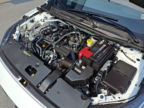 Certified 2025 Nissan Sentra SR w/ SR Premium Package FWD image 27
