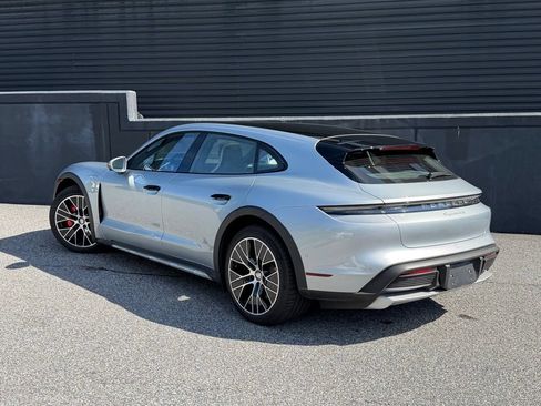 Certified 2022 Porsche Taycan 4S AWD/4WD image 8