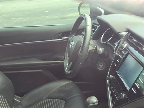 Used 2019 Toyota Camry SE FWD image 35
