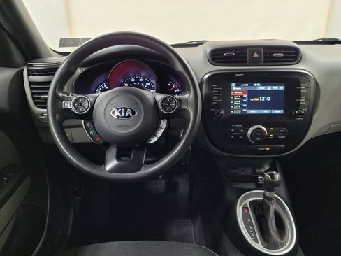 Used 2019 Kia Soul + FWD image 22