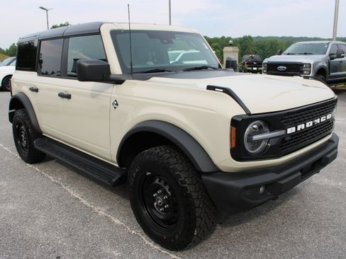 Used 2026 Ford Bronco Outer Banks AWD/4WD image 4