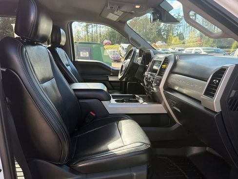 Used 2019 Ford F250 Lariat w/ Lariat Ultimate Package AWD/4WD image 29
