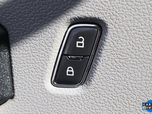 Used 2018 Ford F550 2WD Crew Cab Super Duty image 14